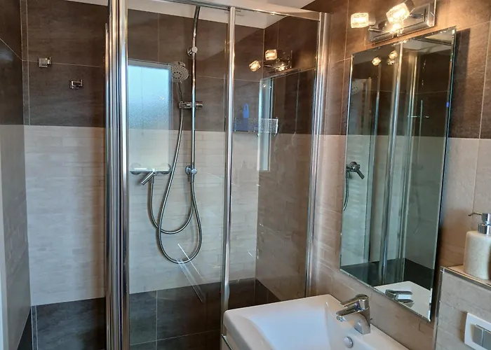 Cv002 - Cervia, Nuovo Bilocale Con Ampia Terrazza E Posto Auto 아파트 체르비아